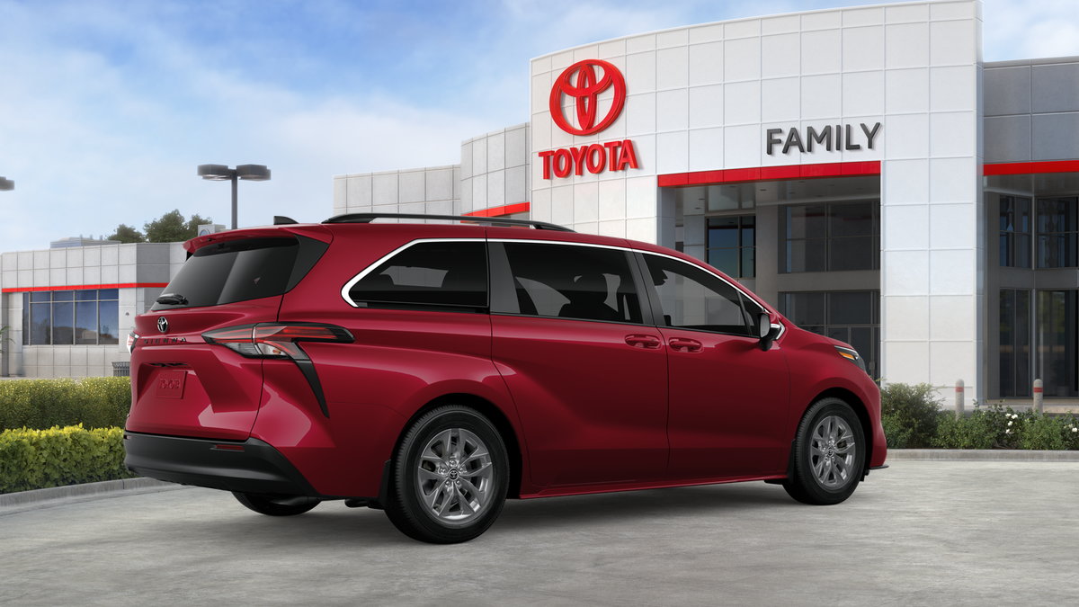 2026 Toyota Sienna LE