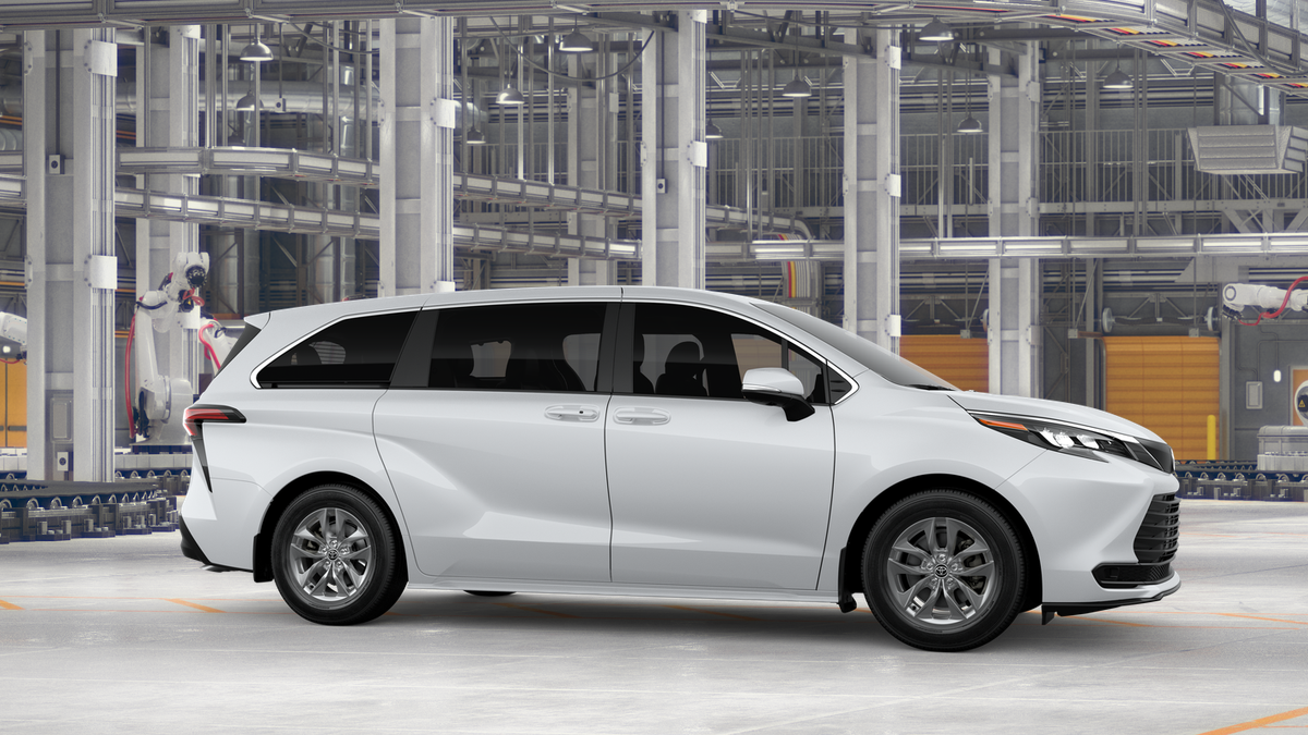 2026 Toyota Sienna LE