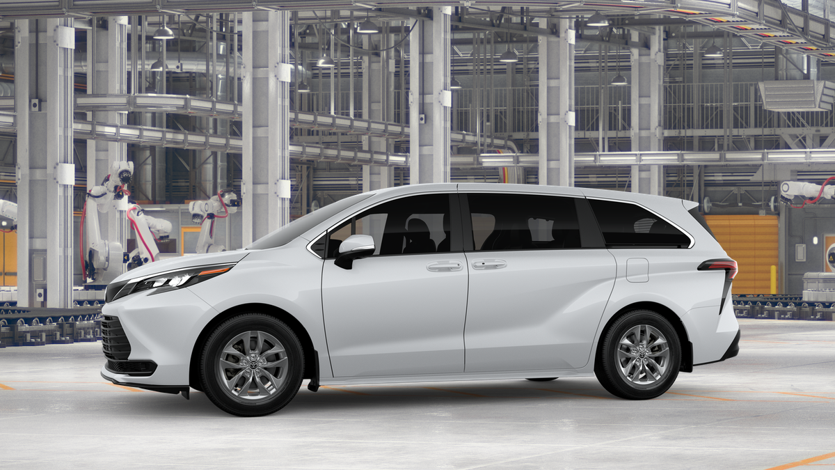 2026 Toyota Sienna LE