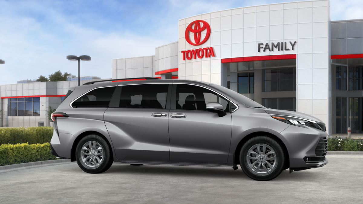 2026 Toyota Sienna XLE