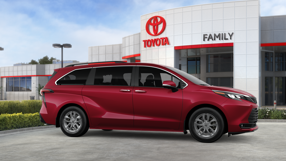 2026 Toyota Sienna XLE