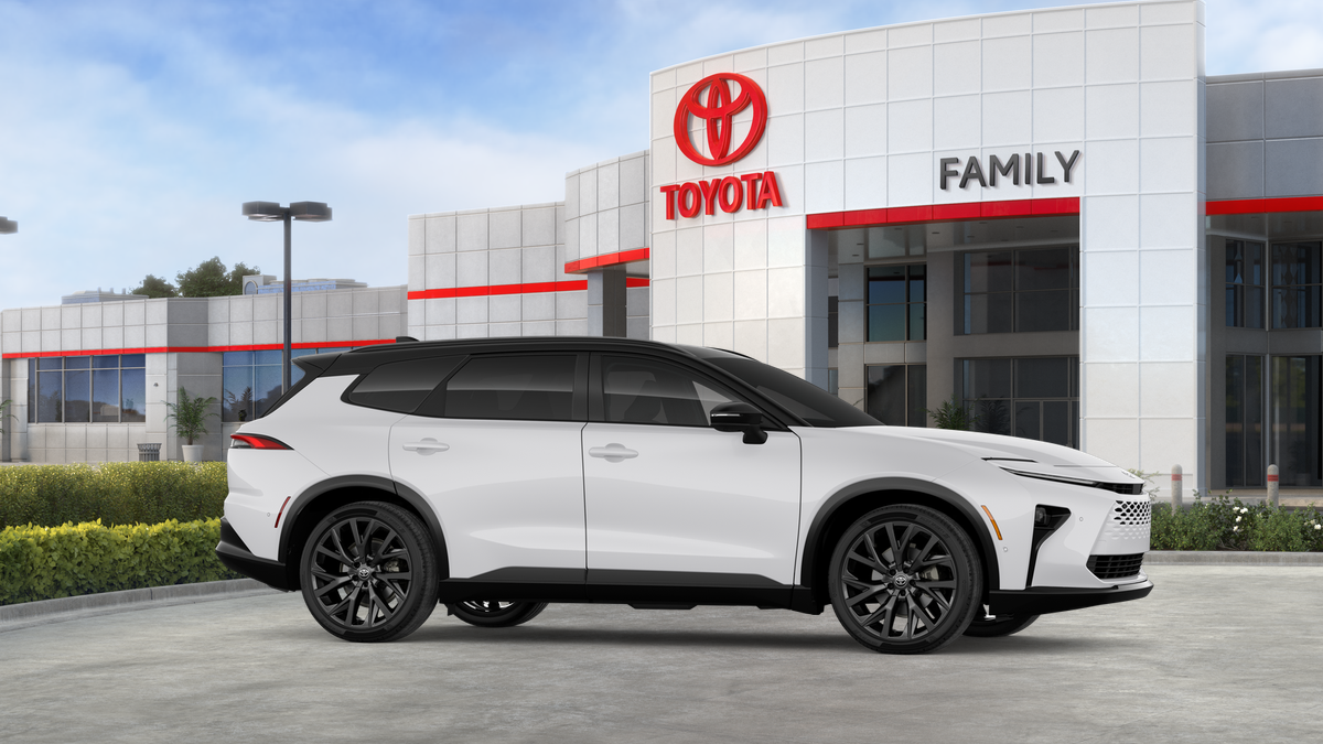 2026 Toyota Toyota Crown Signia Limited