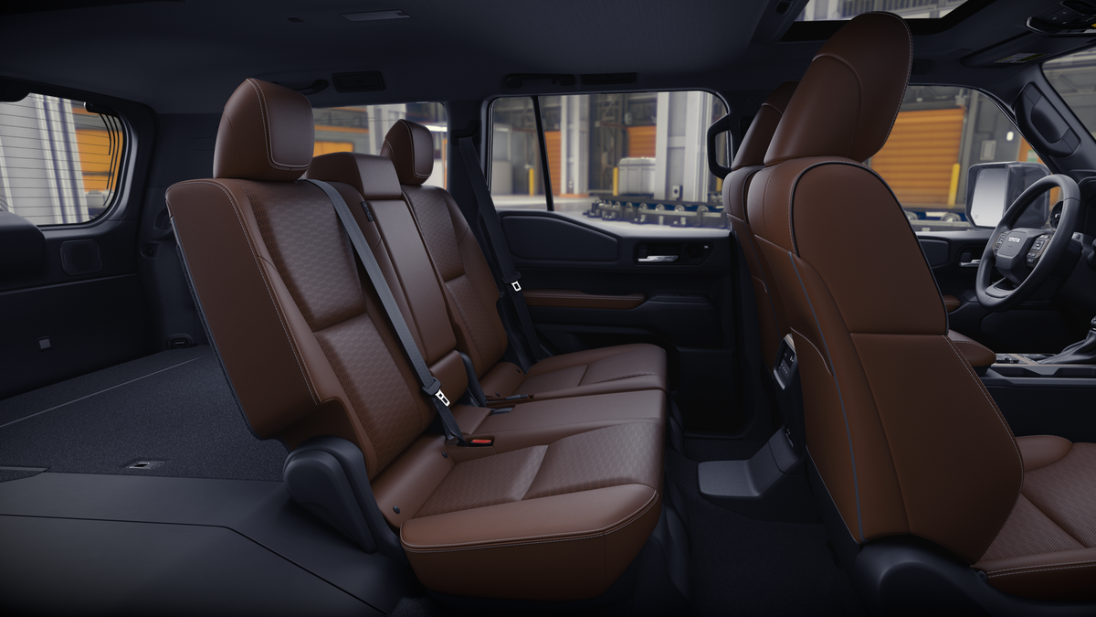 2027 Toyota Land Cruiser 4WD (Natl)
