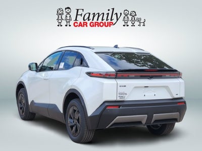 2027 Toyota C-HR SE