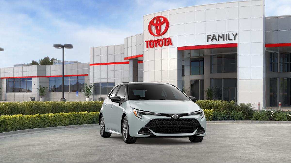 2026 Toyota Corolla Hatchback SE