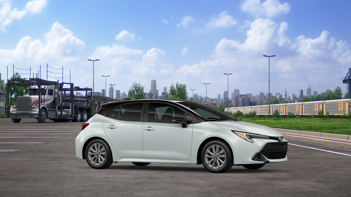 2026 Toyota Corolla Hatchback SE